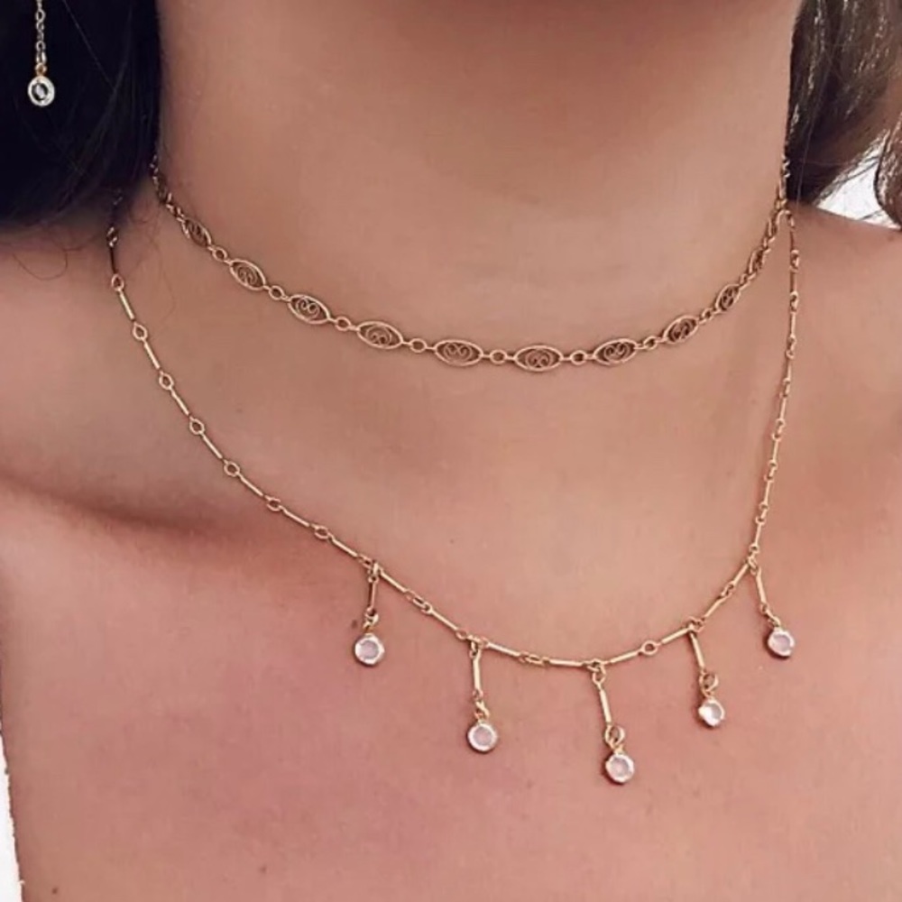✨✨Dainty Gold Drop Necklace✨✨